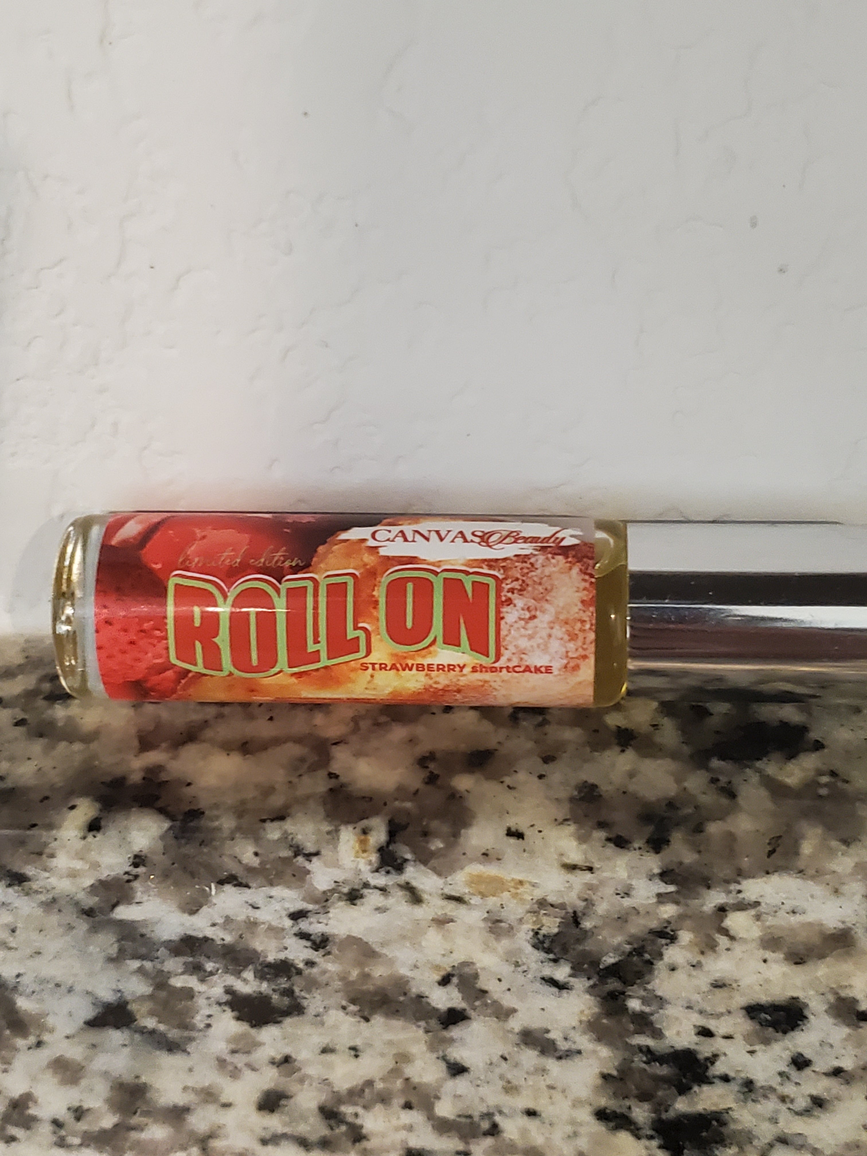 CANVAS Beauty Brand Scented Rollerball (Strawberry)