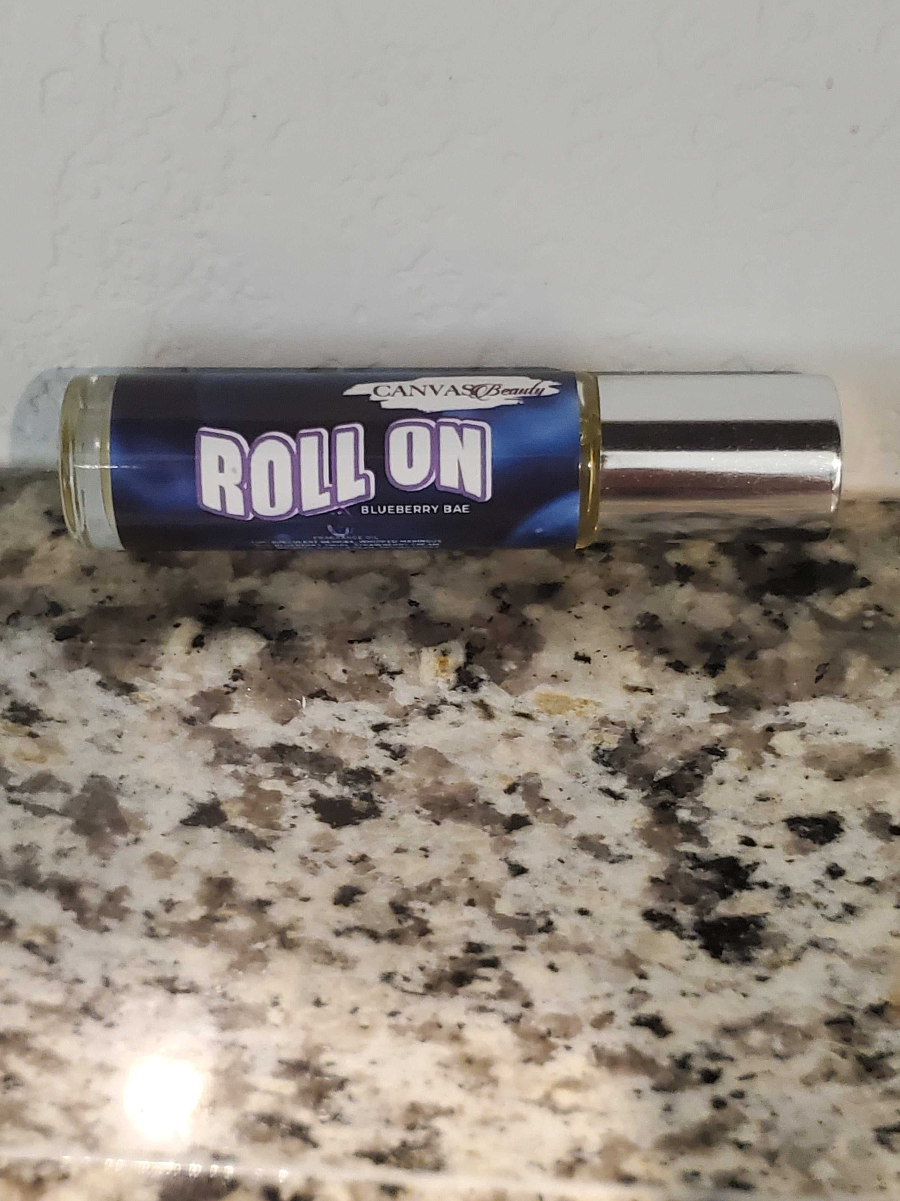 CANVAS Beauty Brand Scented Rollerball (Blueberry)