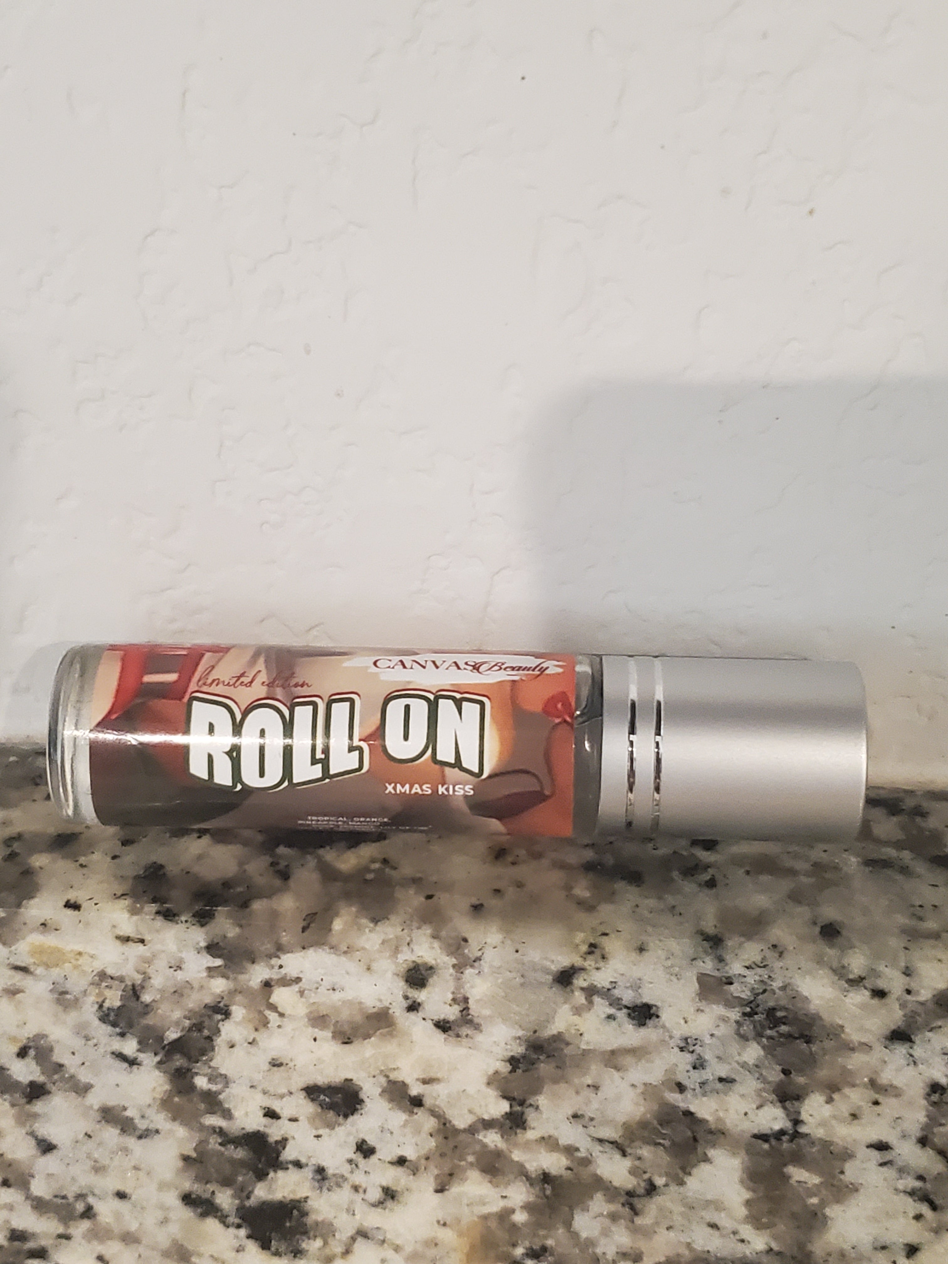 CANVAS Beauty Brand Scented Rollerball (Xmas Kiss)