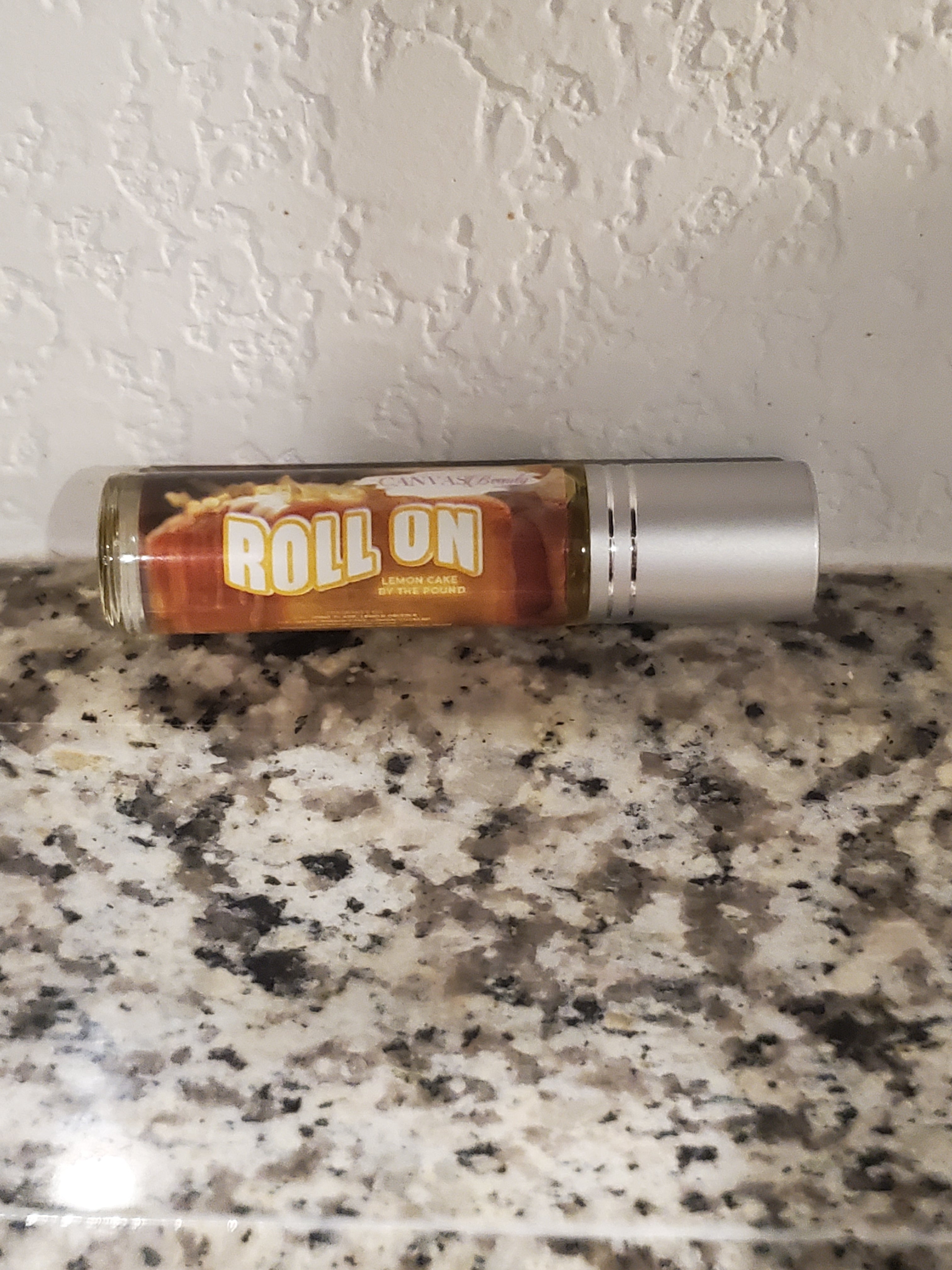 CANVAS Beauty Brand Scented Rollerball (Lemon cake)